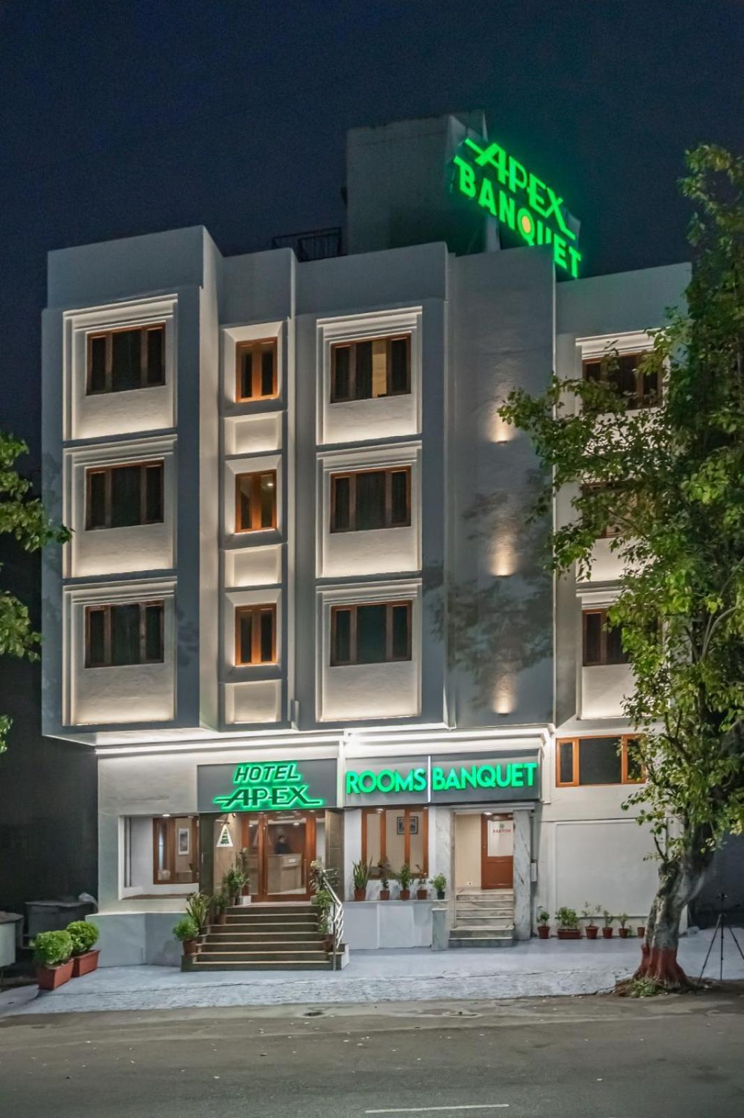 Hotel Apex Surat Ngoại thất bức ảnh