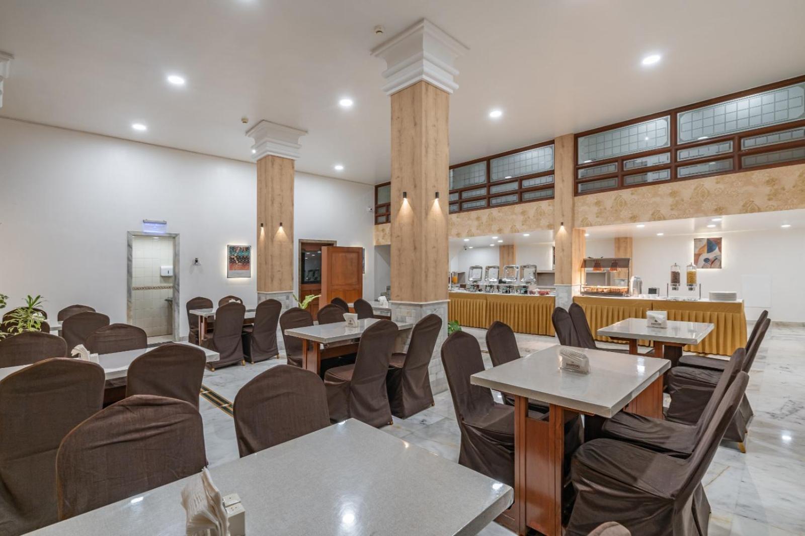 Hotel Apex Surat Ngoại thất bức ảnh