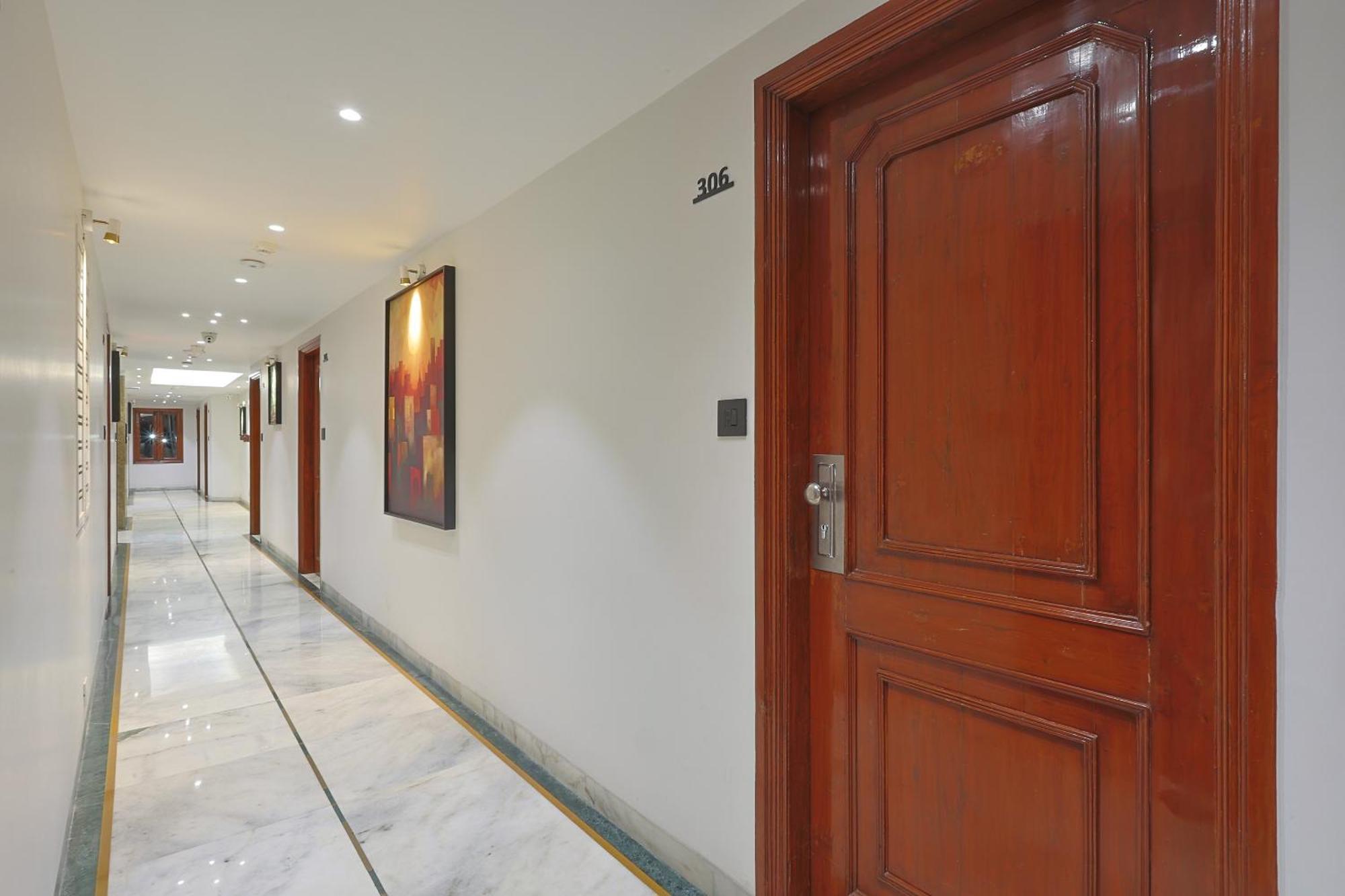 Hotel Apex Surat Ngoại thất bức ảnh