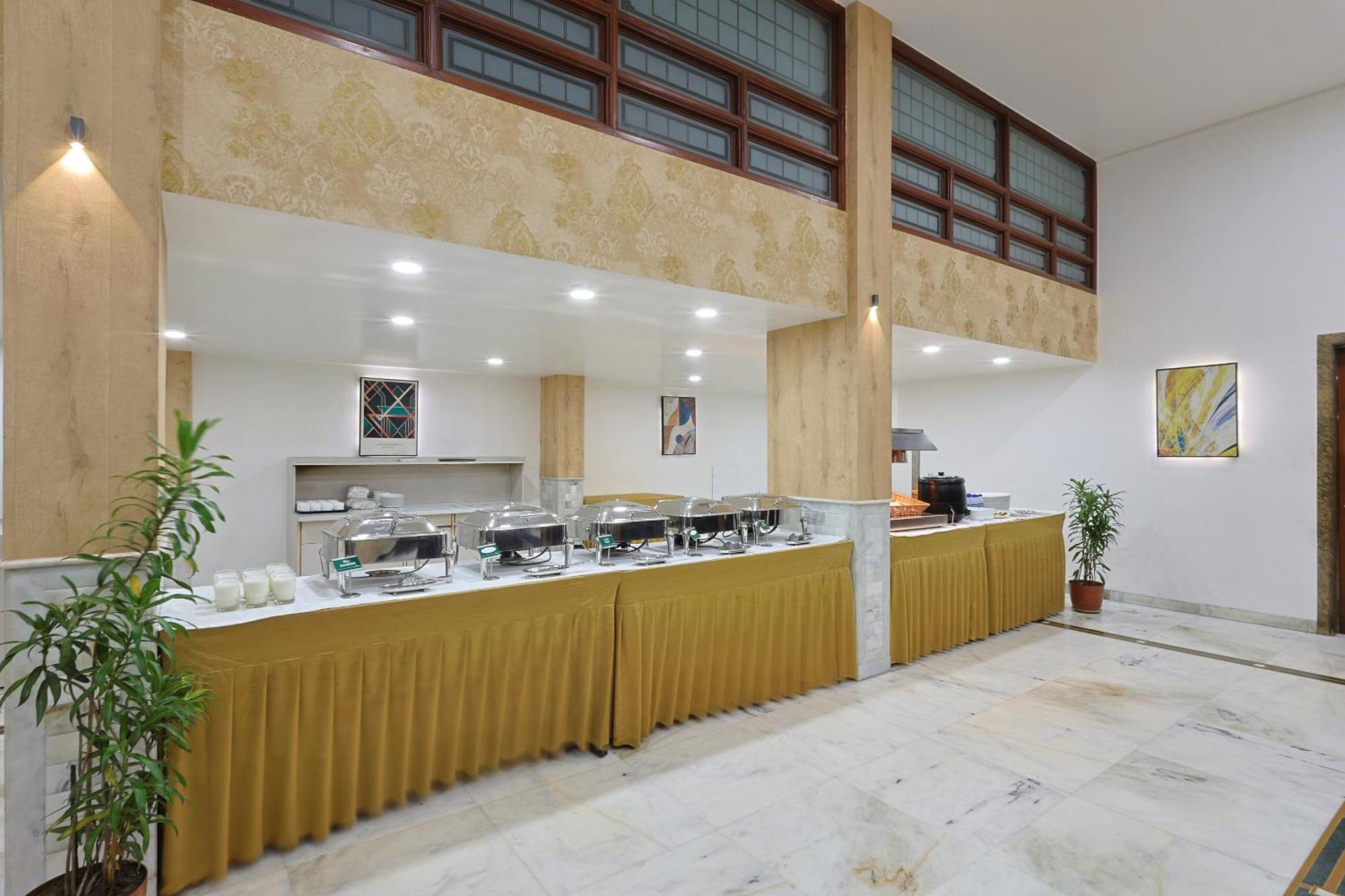 Hotel Apex Surat Ngoại thất bức ảnh